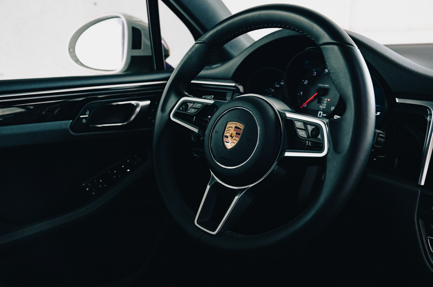 Porsche Macan S (Grey)