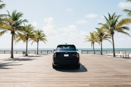 Rolls-Royce Cullinan (Black with Orange)