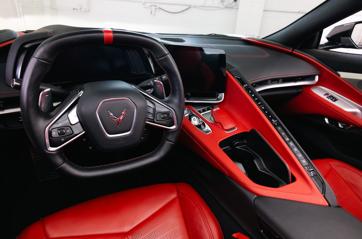Corvette C8 (White)